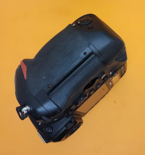 Nikon D5 [200K]