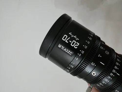 BlackmagicCaméra + DZOFILM 20-70mm T2.9