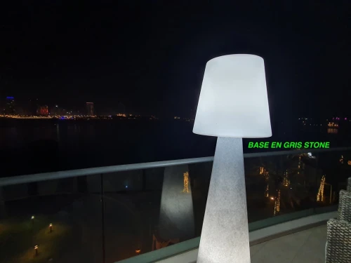 Lampadaire LED