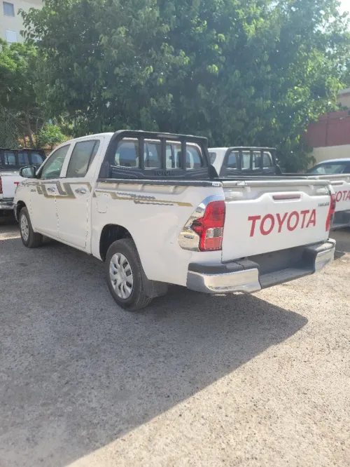 Toyota Hilux 4X2 2026 الإصدار الأردني