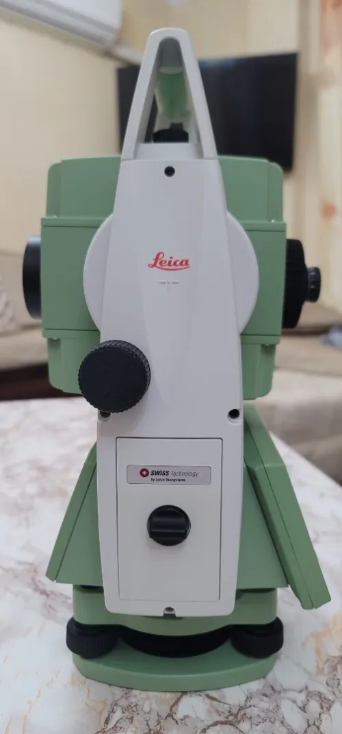 Leica TS06 Plus 5" R500