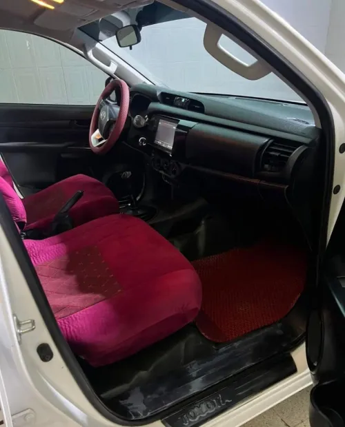 Toyota HILUX 4X4 2023 الفطيم