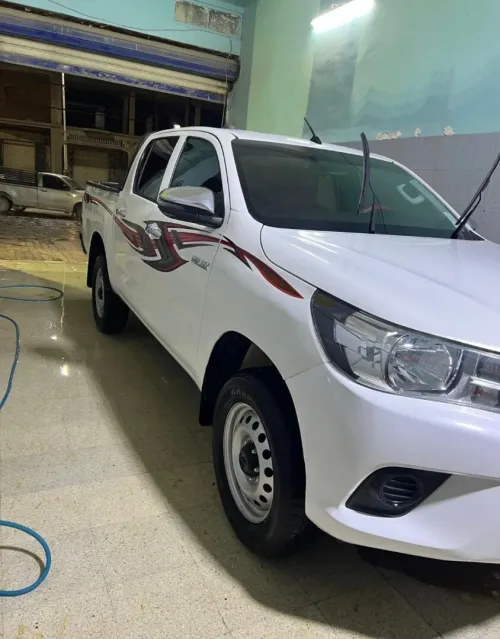 Toyota HILUX 4X4 2023 الفطيم