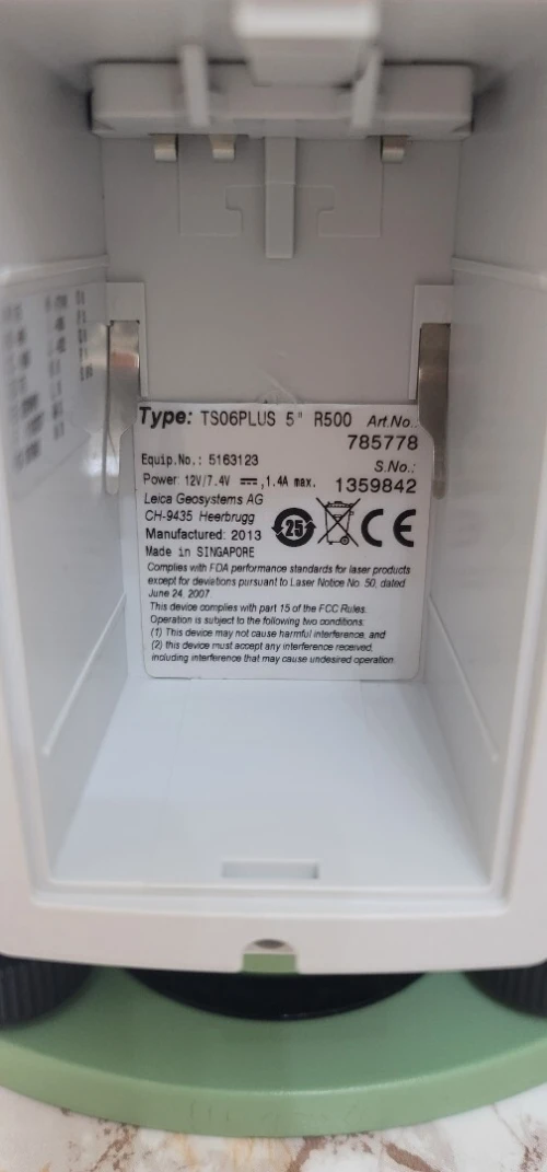 Leica TS06 Plus 5" R500