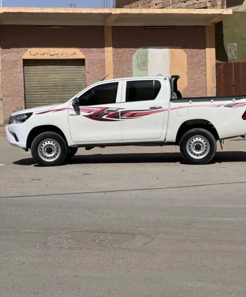 Toyota HILUX 4X4 2023 الفطيم