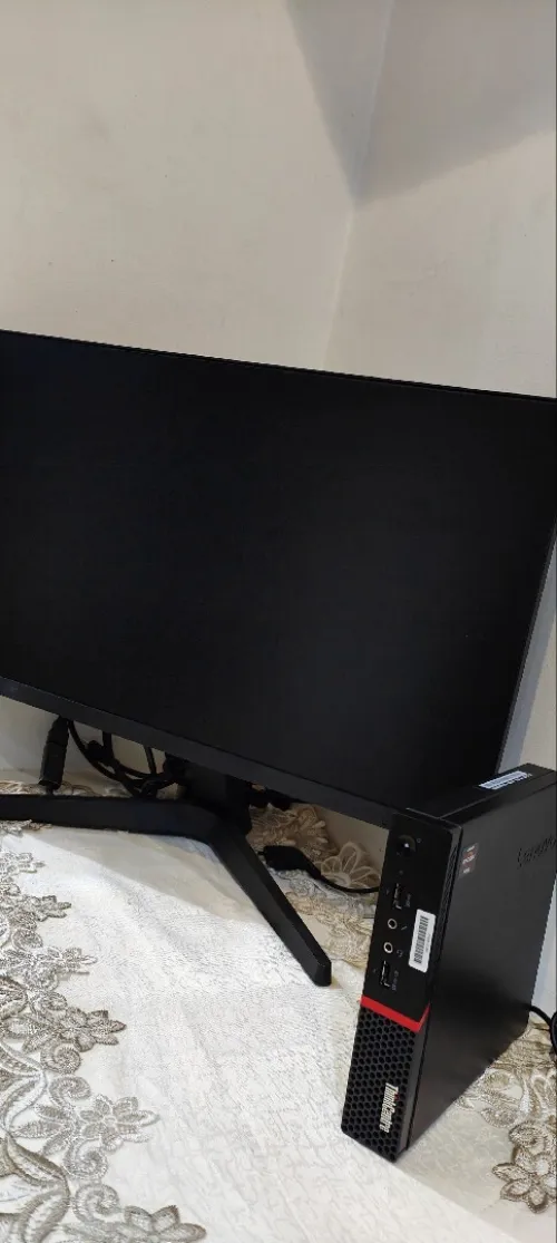PC de marque Lenovo thinkcentr  
