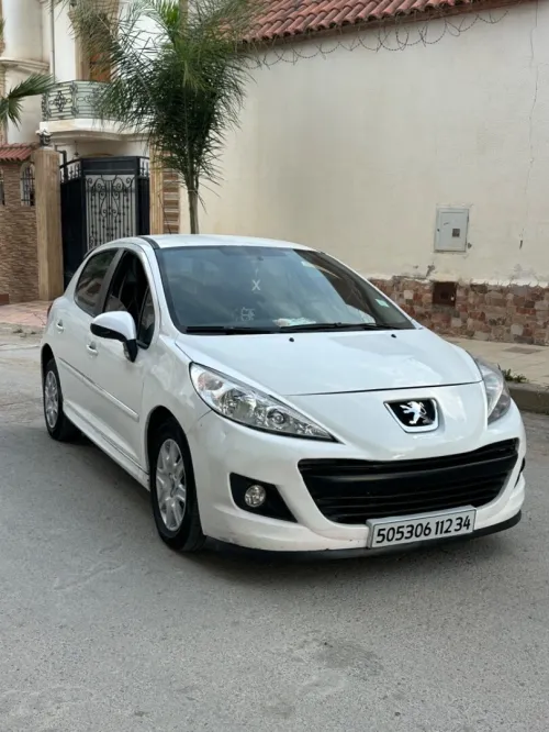 Peugeot 207 plus 2012 