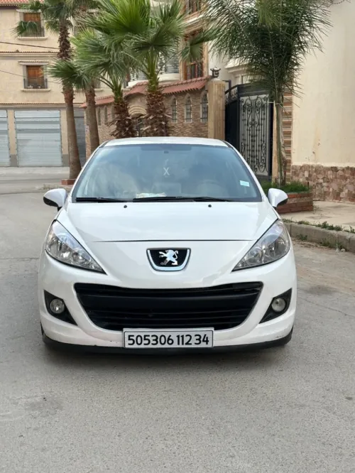 Peugeot 207 plus 2012 