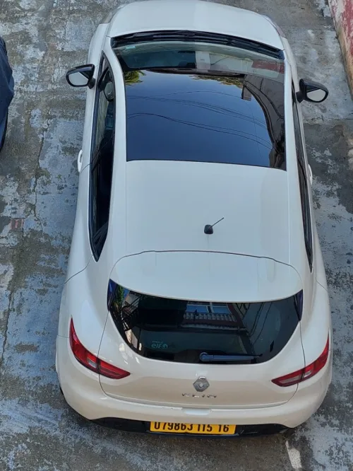 Renault Clio 4 2015 Ivory