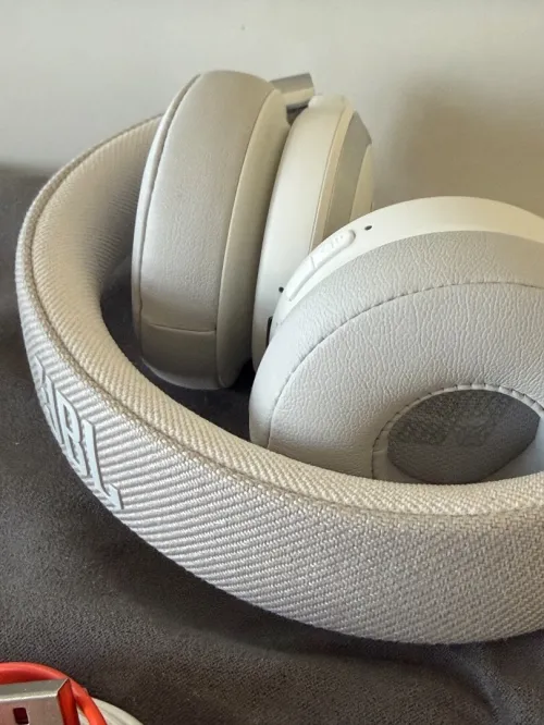 Jbl live670nc