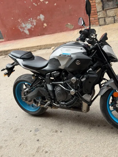 YAMAHA MT07 2025