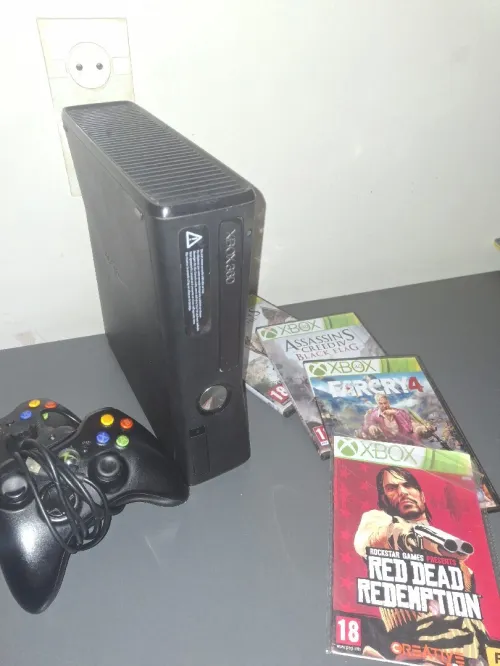 XBOX 360 SLIM