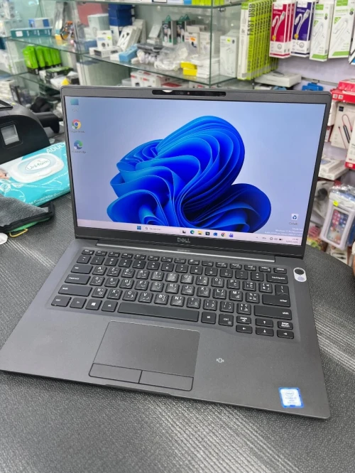 Laptop dell latitude 7400