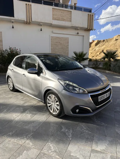 Peugeot 208 2019 Allure Facelift