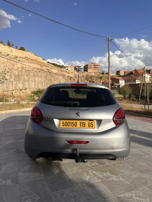Peugeot 208 2019 Allure Facelift