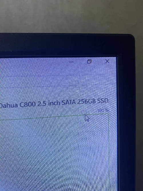 PC av ecrant avec bureau