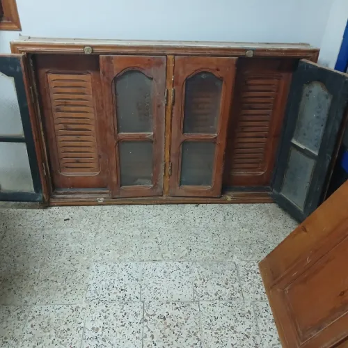 Fenêtre en bois teck