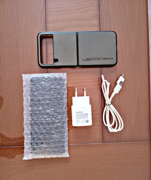 Samsung Galaxy Z Flip 4