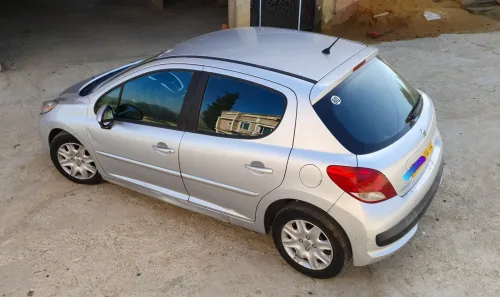Peugeot 207 2012 
