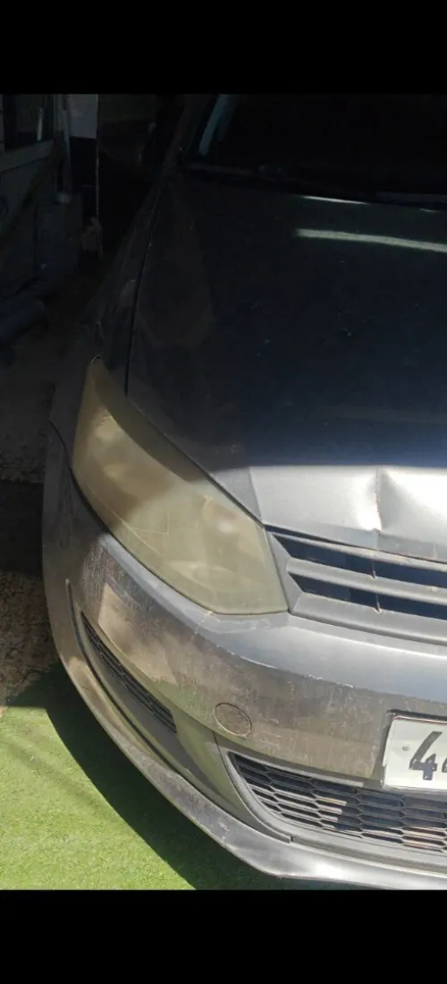 Nettoyage phare automobile 