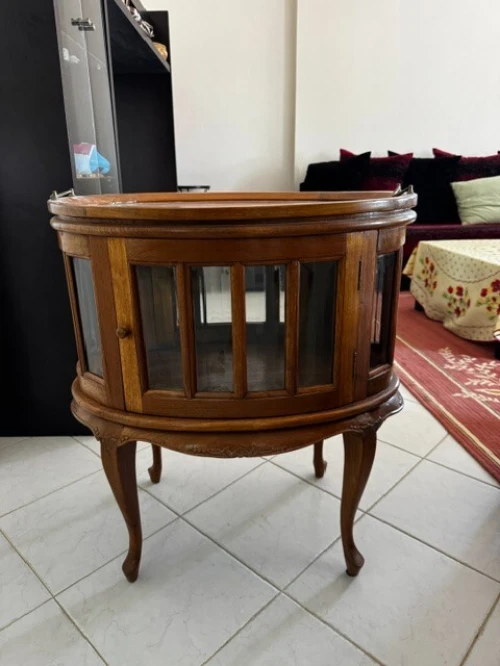 Guéridon vitrine style Louis XVI