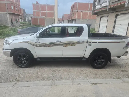 Toyota Hilux 2022 LEGEND DC 4x4