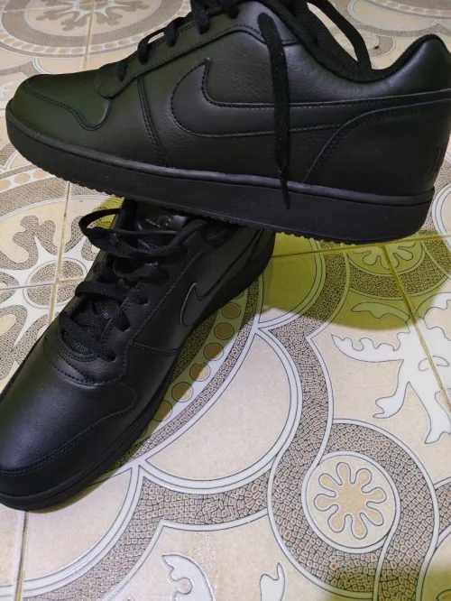 Chaussures Neuf original