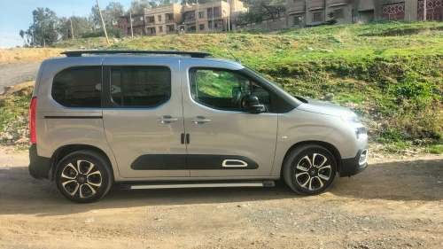 Citroen Berlingo 2023 Voiture familiale