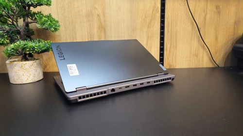 Lenovo legion Y7000