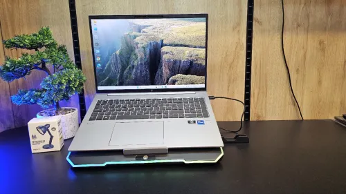 HP zbook firefly 16