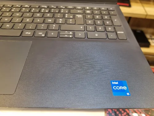 DELL VOSTRO 3520