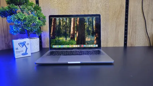Macbook pro m2