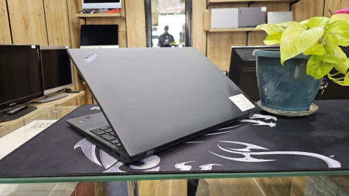 Lenovo thinkpad P16s