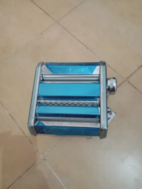 Pasta machine