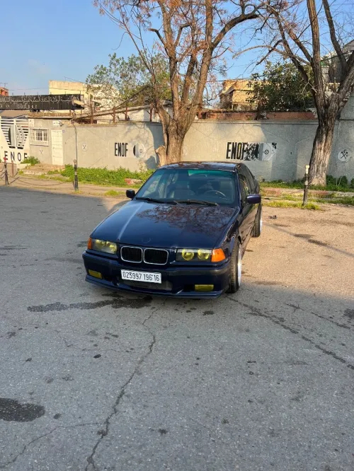 BMW Série 3 1996 E36 M52B25