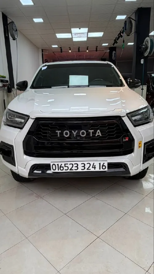 Toyota HILUX GR 2024 GR