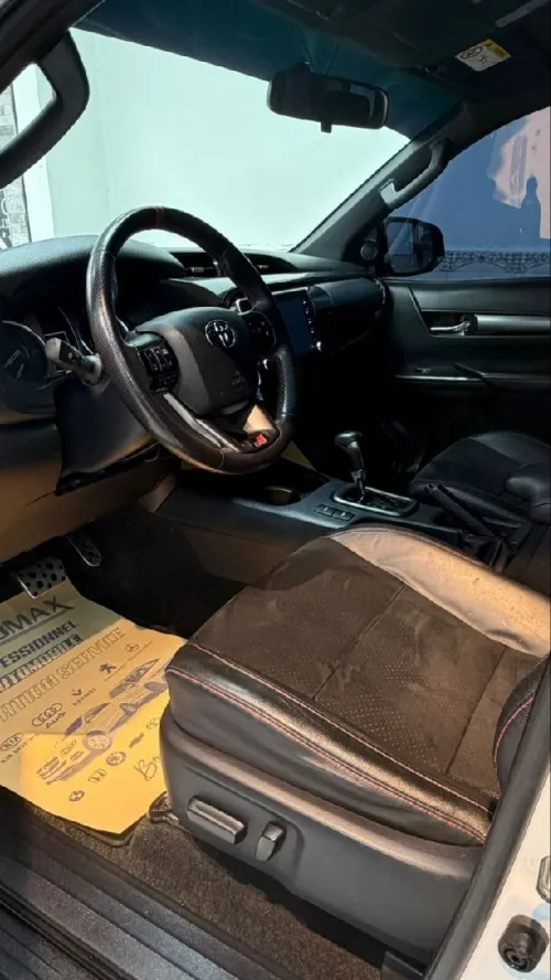 Toyota HILUX GR 2024 GR