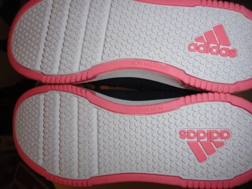 TRAINING CUIRE ADIDAS POUR FILLETTE MODEL 2025