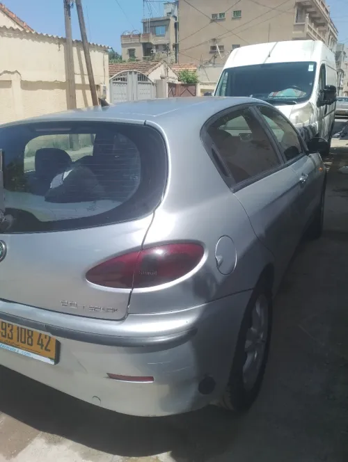 Alfa Romeo 147 2008 Twins park
