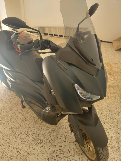 Yamaha Xmax 2023