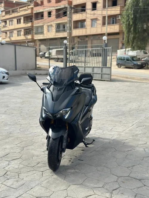YAMAHA Tmax Dx 2018