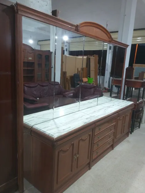 Bahut importation espagnole 