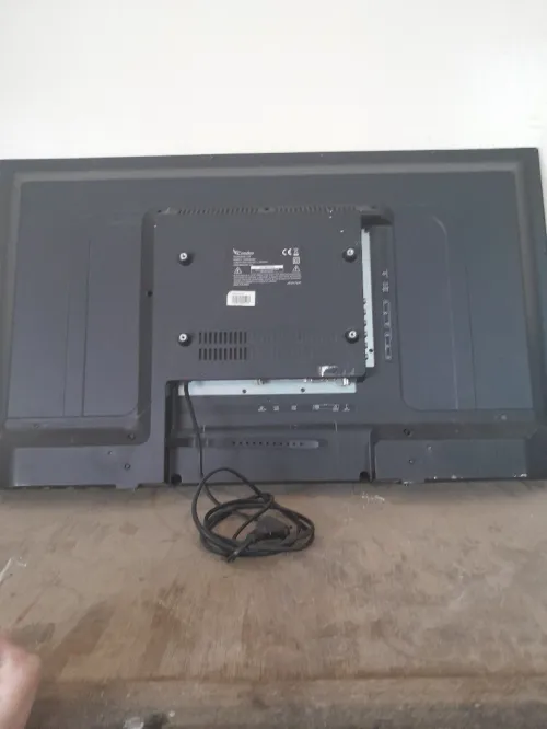 TV تلفاز كوندور LED N32D36A تالف الفيشور