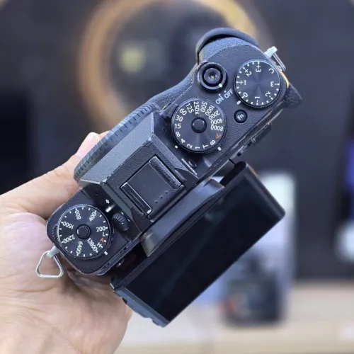 Fujifilm X-T2 boitier nu en excellent état avec grip 2batterie et chargeur