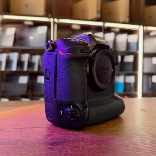 Nikon z9 nu en excellent état avec batterie et chargeur