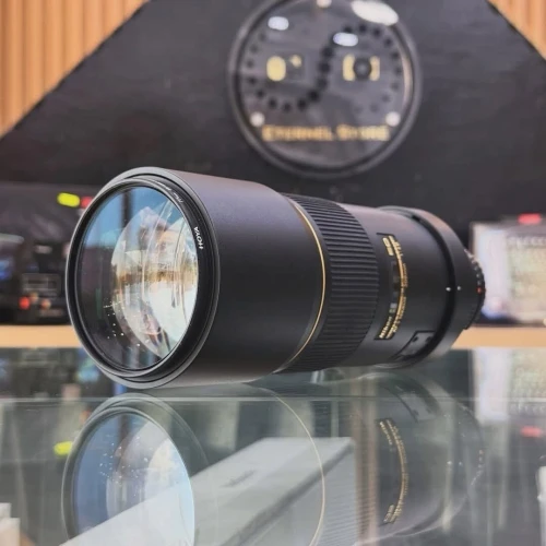 Nikon af-s nikkor 300mm f/4 D en excellent état