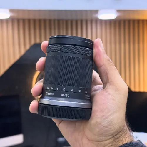 Canon RF 18-150mm f/3.5-6.3 STM en excellent état