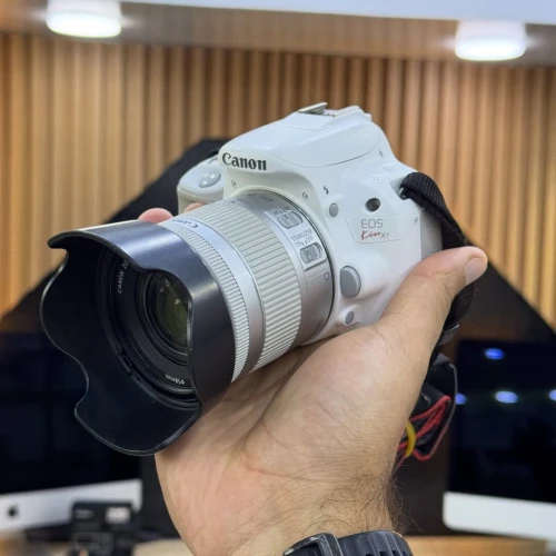 Canon kiss X7 (100D) white edition avec 18-55mm STM en excellent état