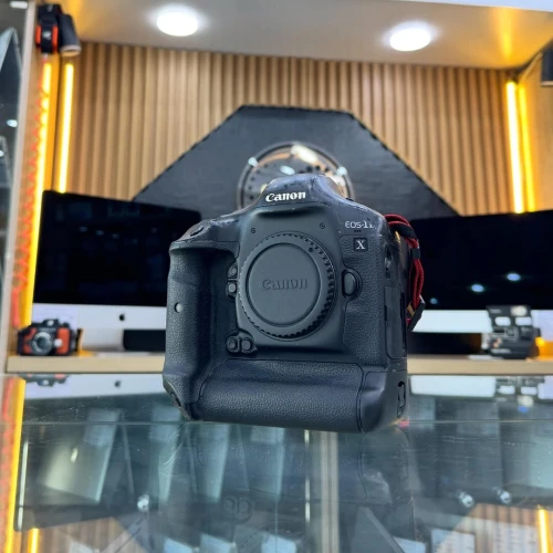 Canon 1D-X boîtier nu en bon état avec batterie