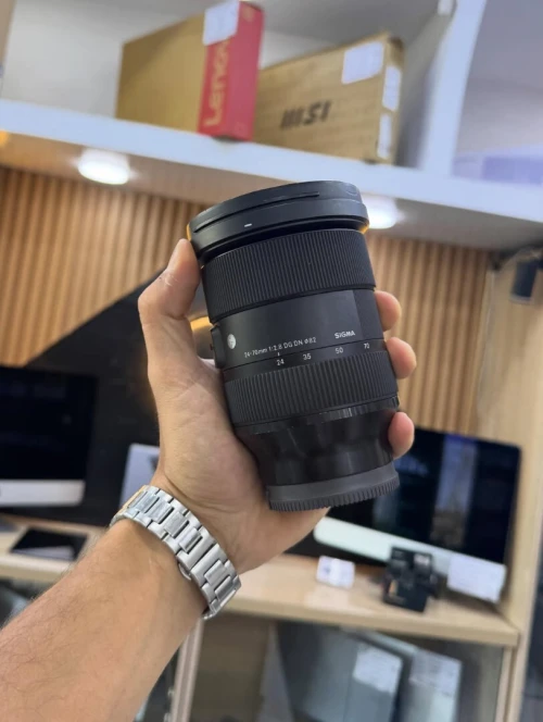 OBJECTIF SIGMA FOR SONY 24-70mm 2.8 en excellent état